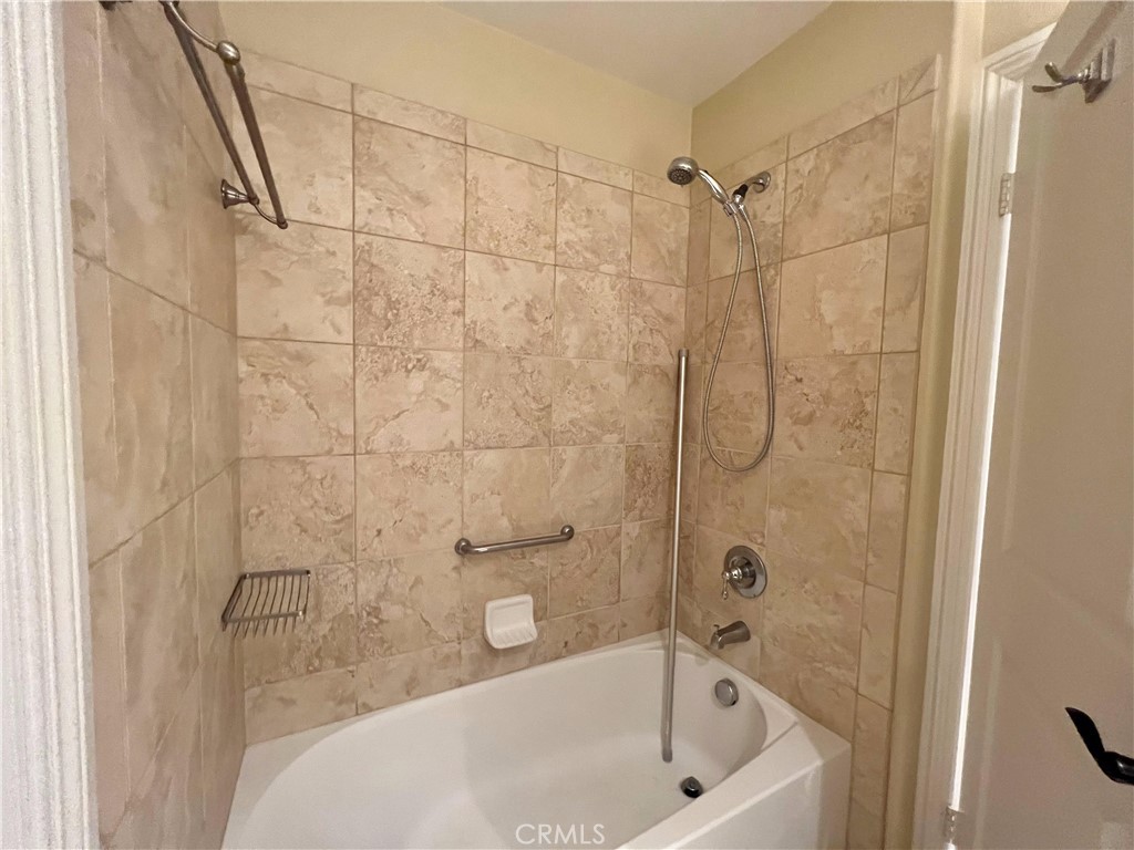 3974 E Callaway Drive Property Photo 15