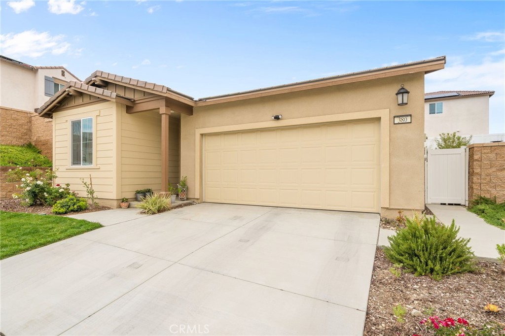 380 Havasu Property Photo 4