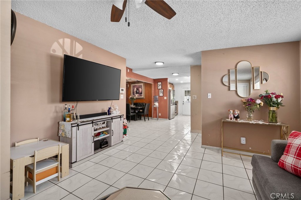 13527 Close St Property Photo 4