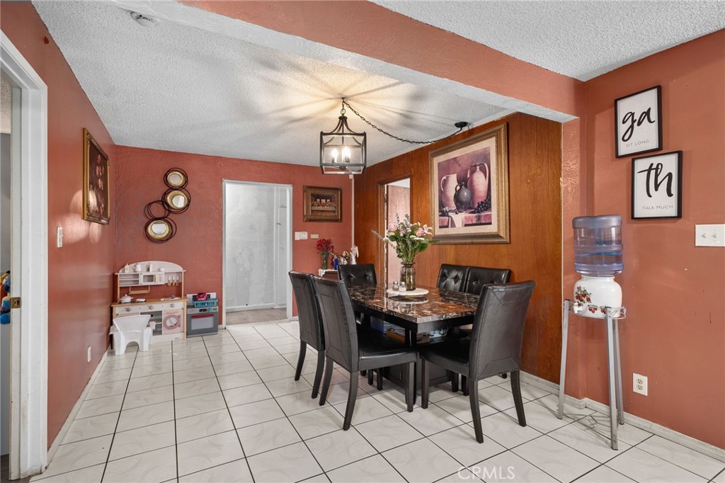 13527 Close St Property Photo 9