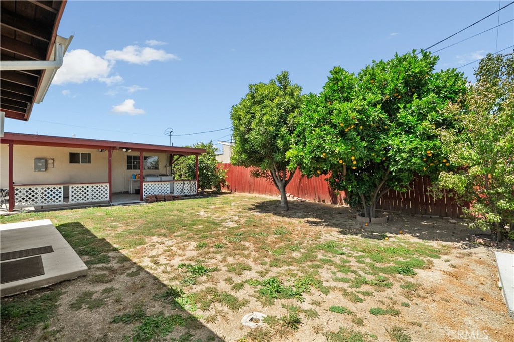 13527 Close St Property Photo 26