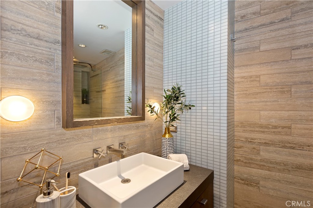 7250 Franklin Avenue 506 Property Photo 10