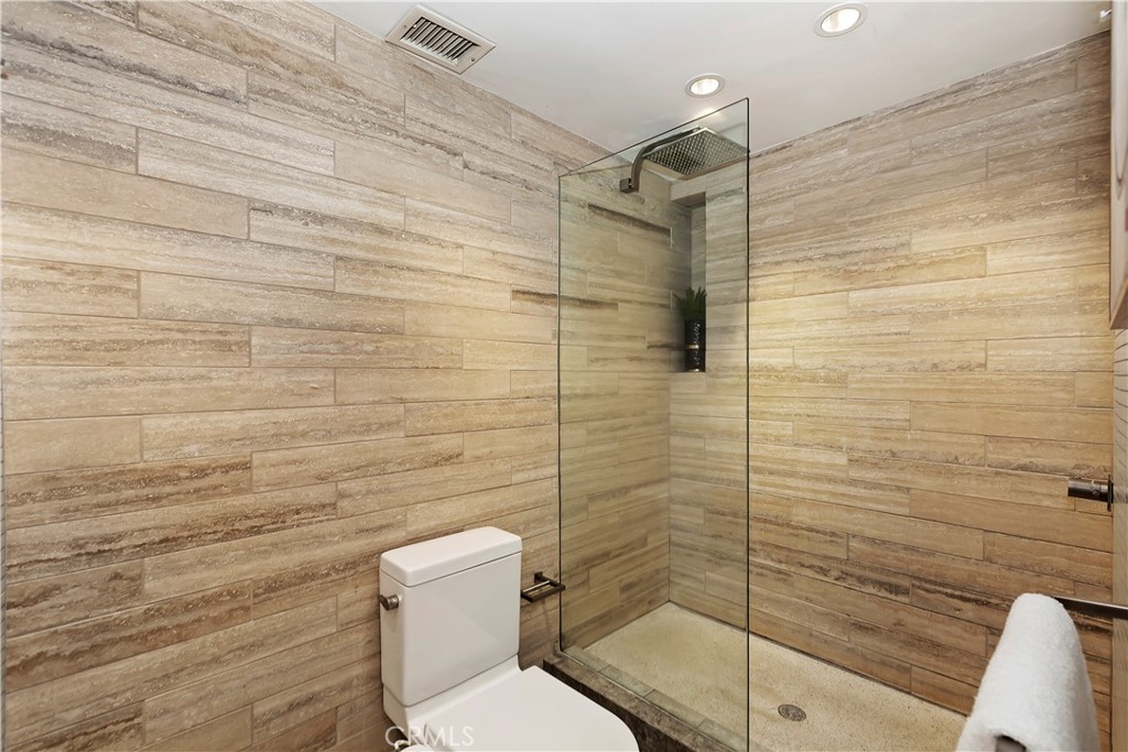 7250 Franklin Avenue 506 Property Photo 11
