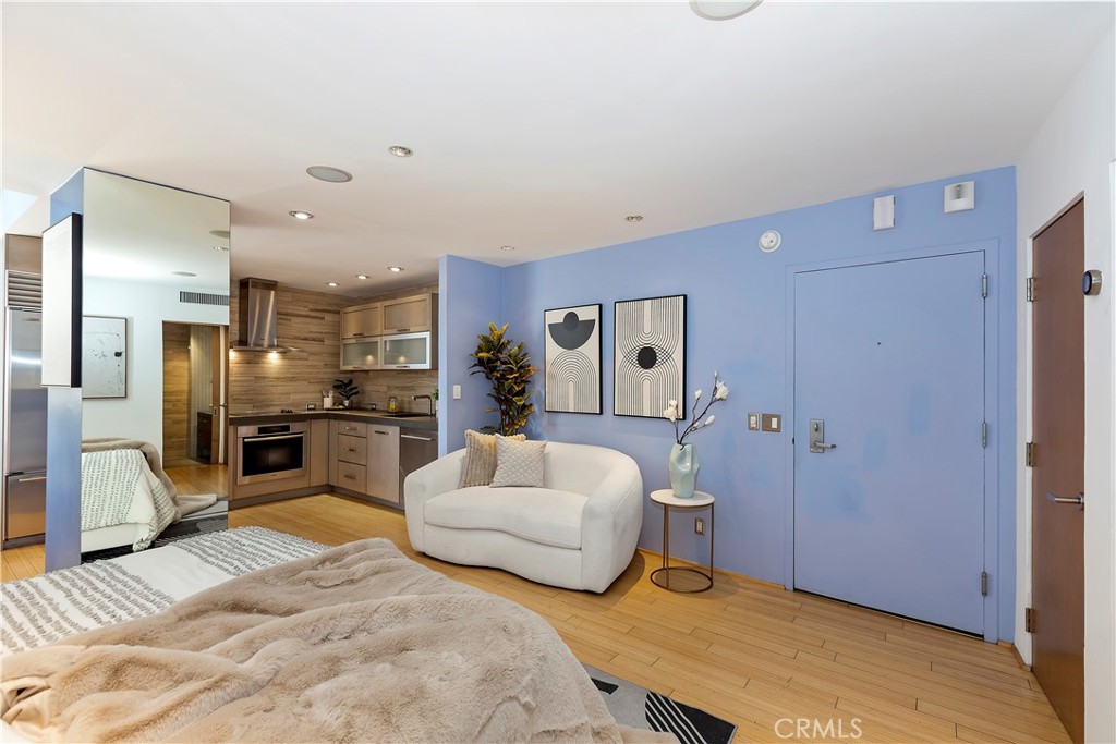 7250 Franklin Avenue 506 Property Photo 12
