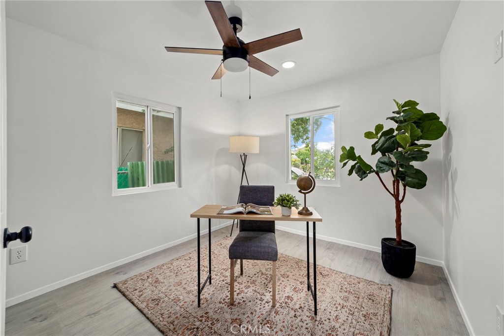 308 N Pasadena Avenue Property Photo 13
