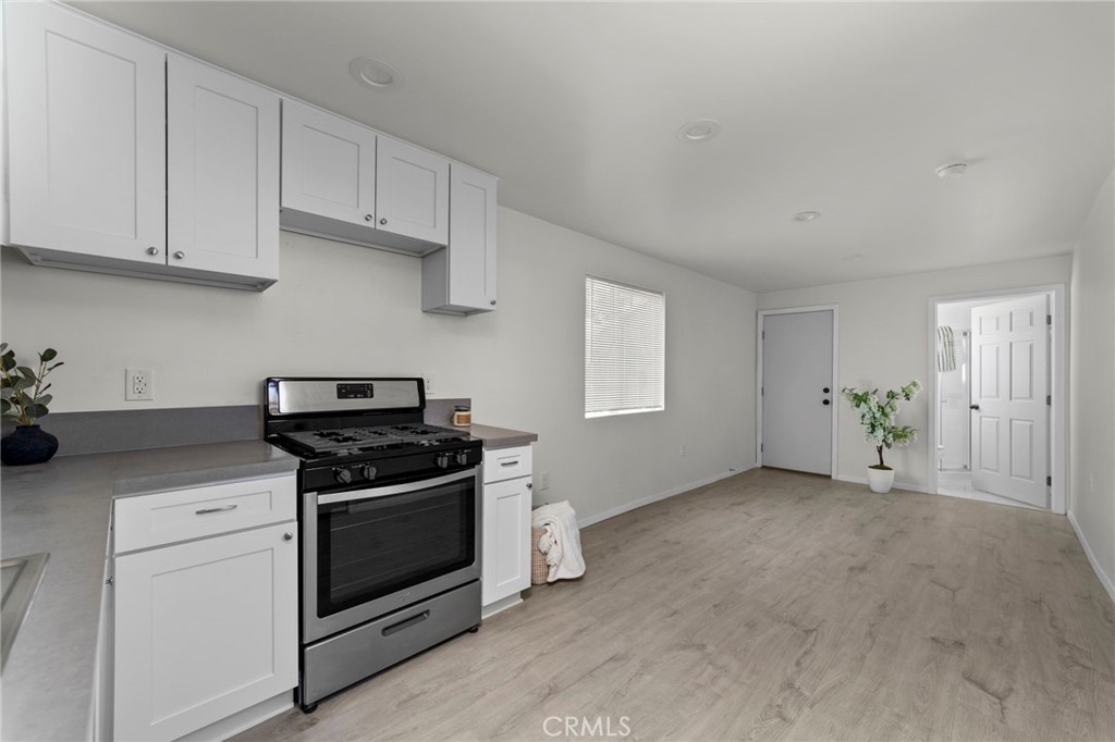 308 N Pasadena Avenue Property Photo 30