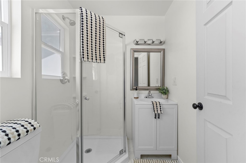 308 N Pasadena Avenue Property Photo 34
