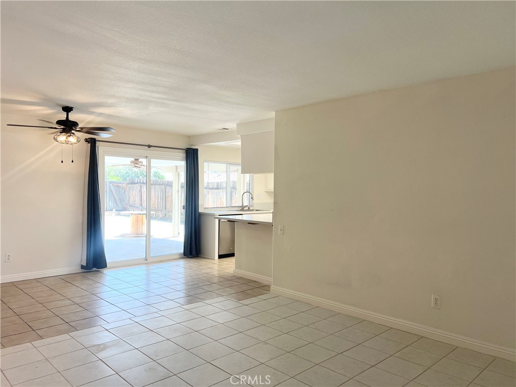1084 E Evans Street Property Photo 9