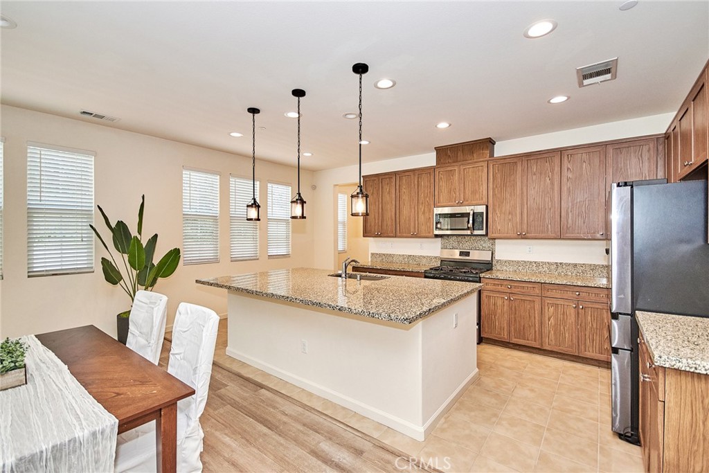1523 Johnson Court Property Photo 4