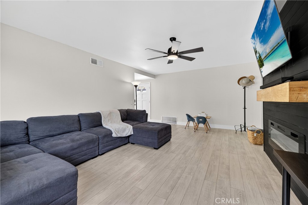 587 Sycamore Avenue Property Photo 10