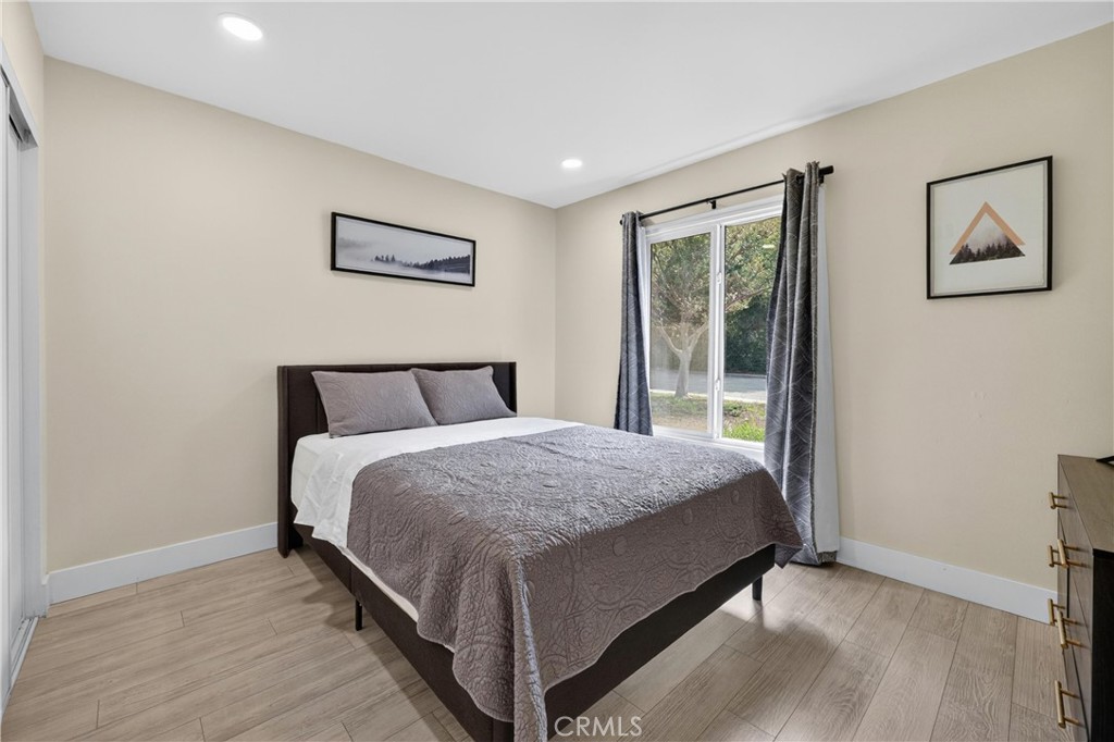 587 Sycamore Avenue Property Photo 17
