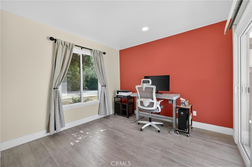 587 Sycamore Avenue Property Photo 18