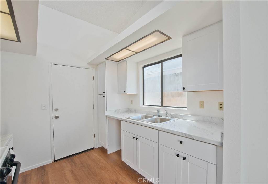 45539 York Place Property Photo 7