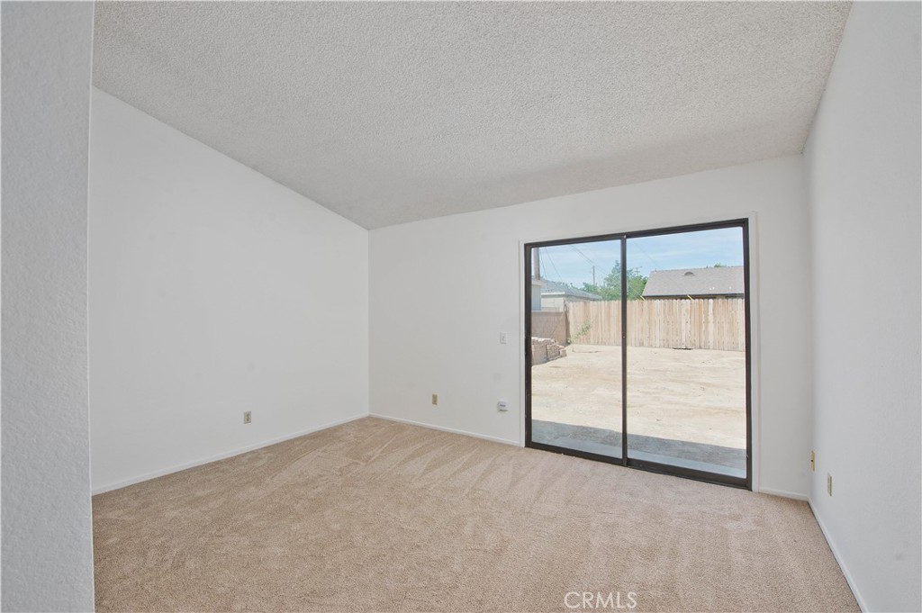45539 York Place Property Photo 8