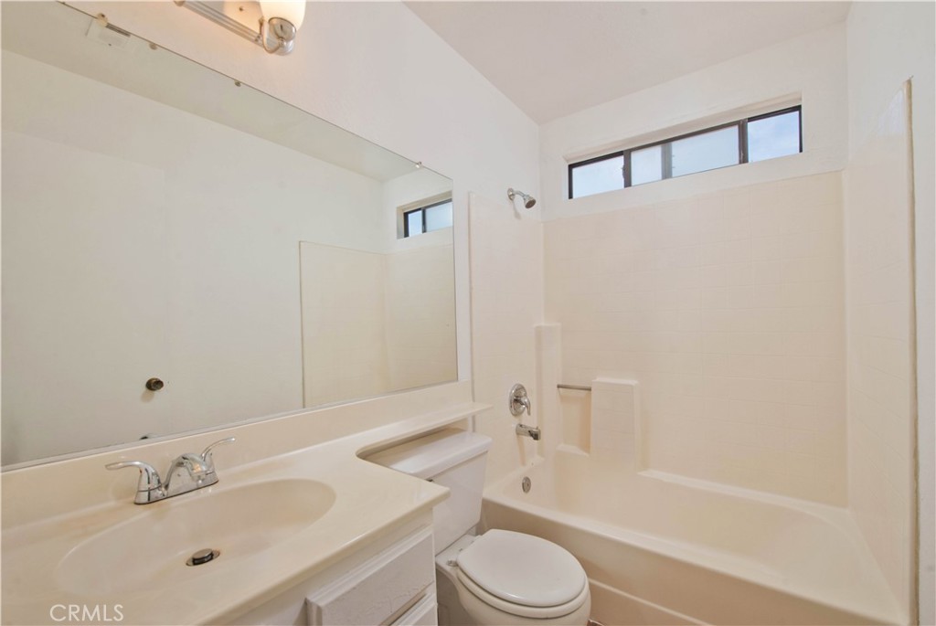 45539 York Place Property Photo 16