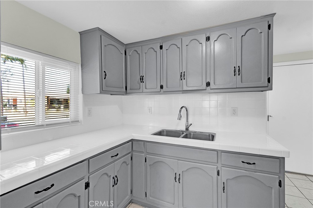 3577 Siskiyou Property Photo 14