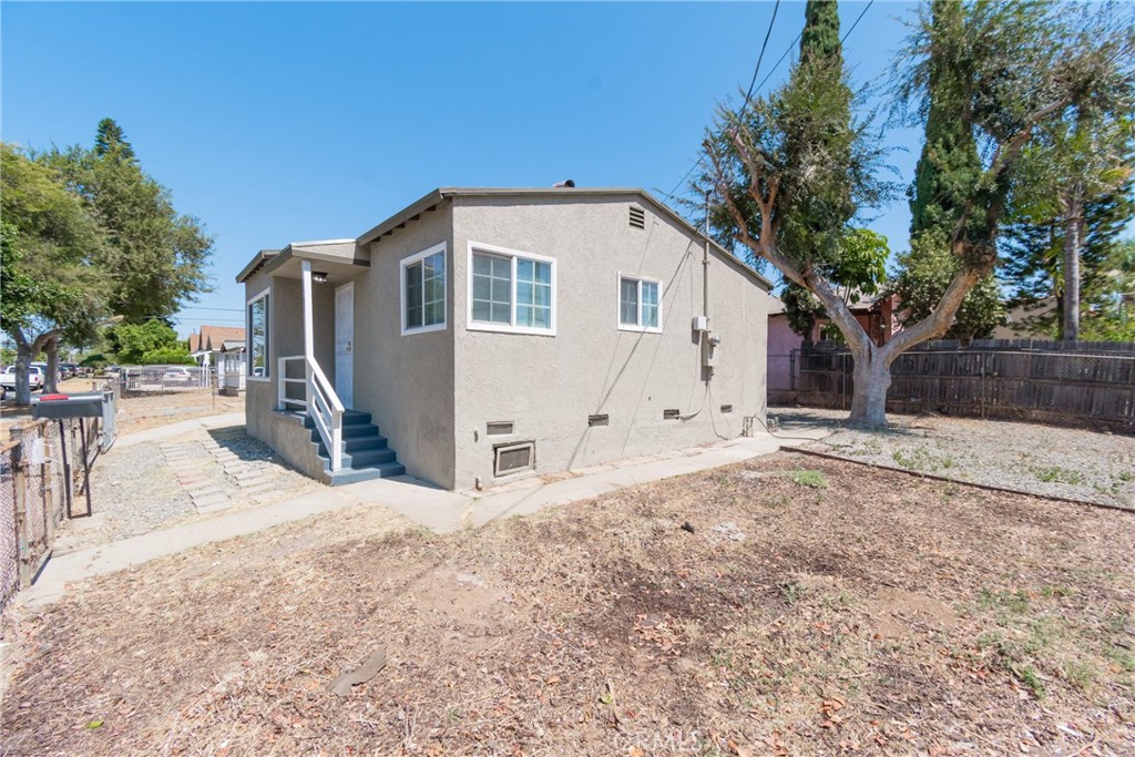 3577 Siskiyou Property Photo 24