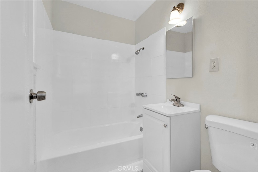 3577 Siskiyou Property Photo 34
