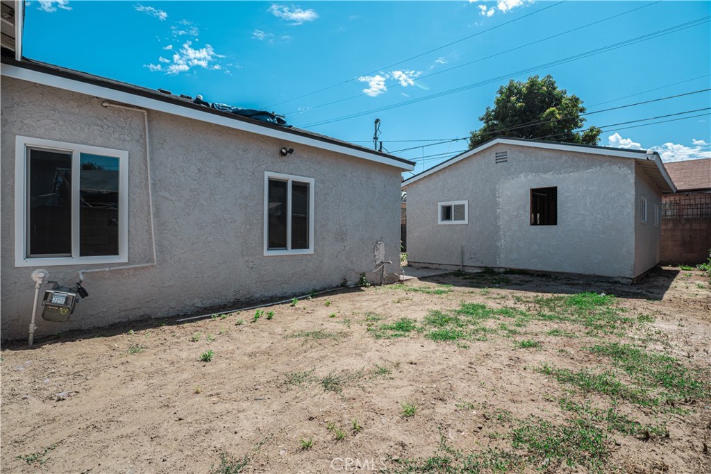 16213 S Thorson Property Photo 5