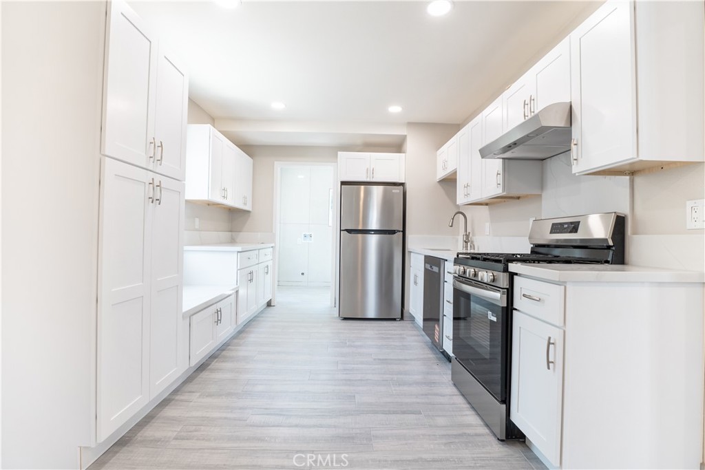 16213 S Thorson Property Photo 8