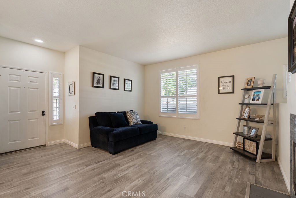 920 N Turner Avenue 8 Property Photo 6