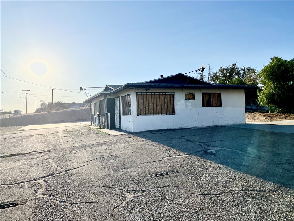 15720 Mojave Drive Property Photo 4