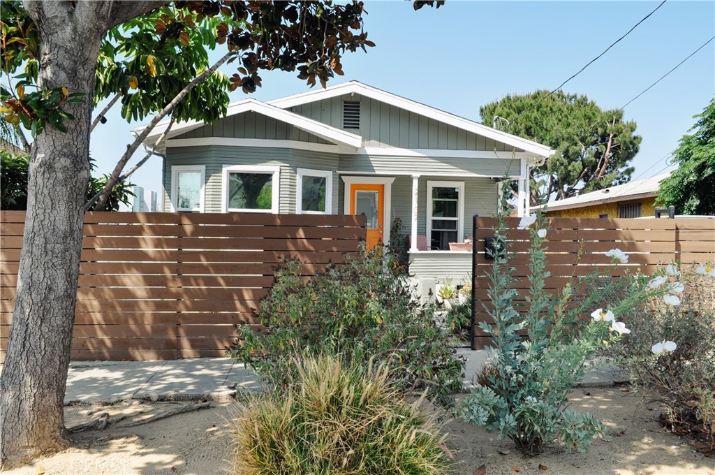 2137 Judson Property Photo 1