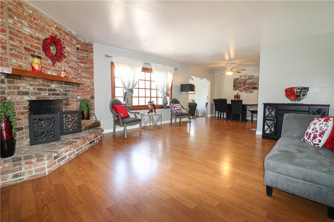 15947 Norcrest Drive Property Photo 2
