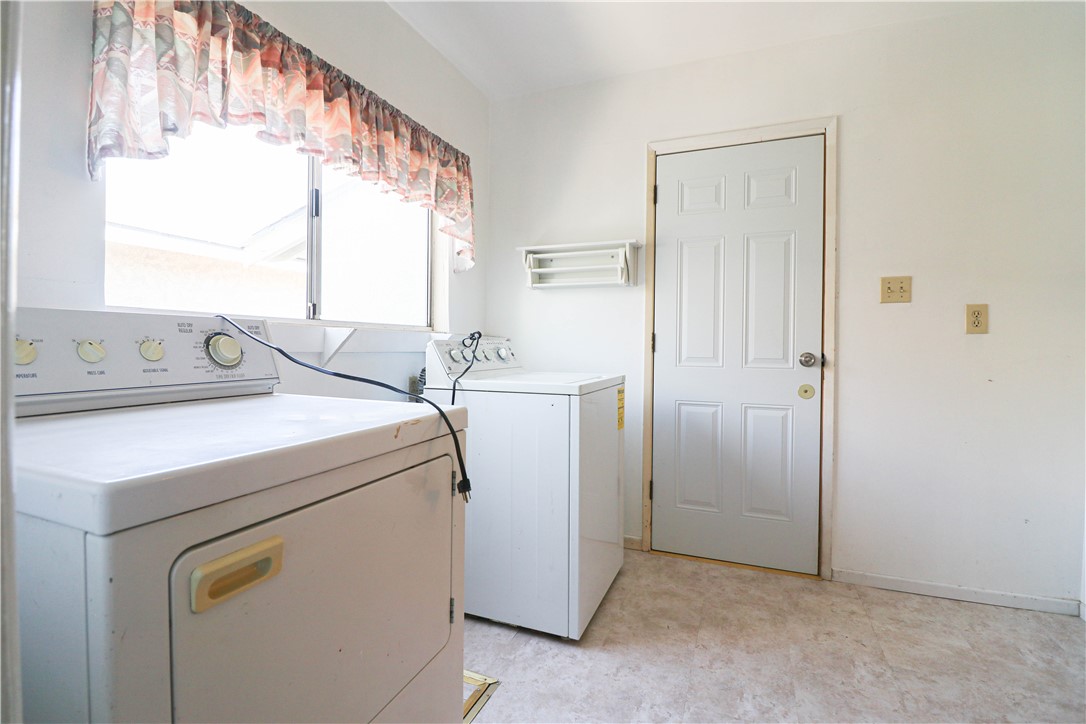 15947 Norcrest Drive Property Photo 7