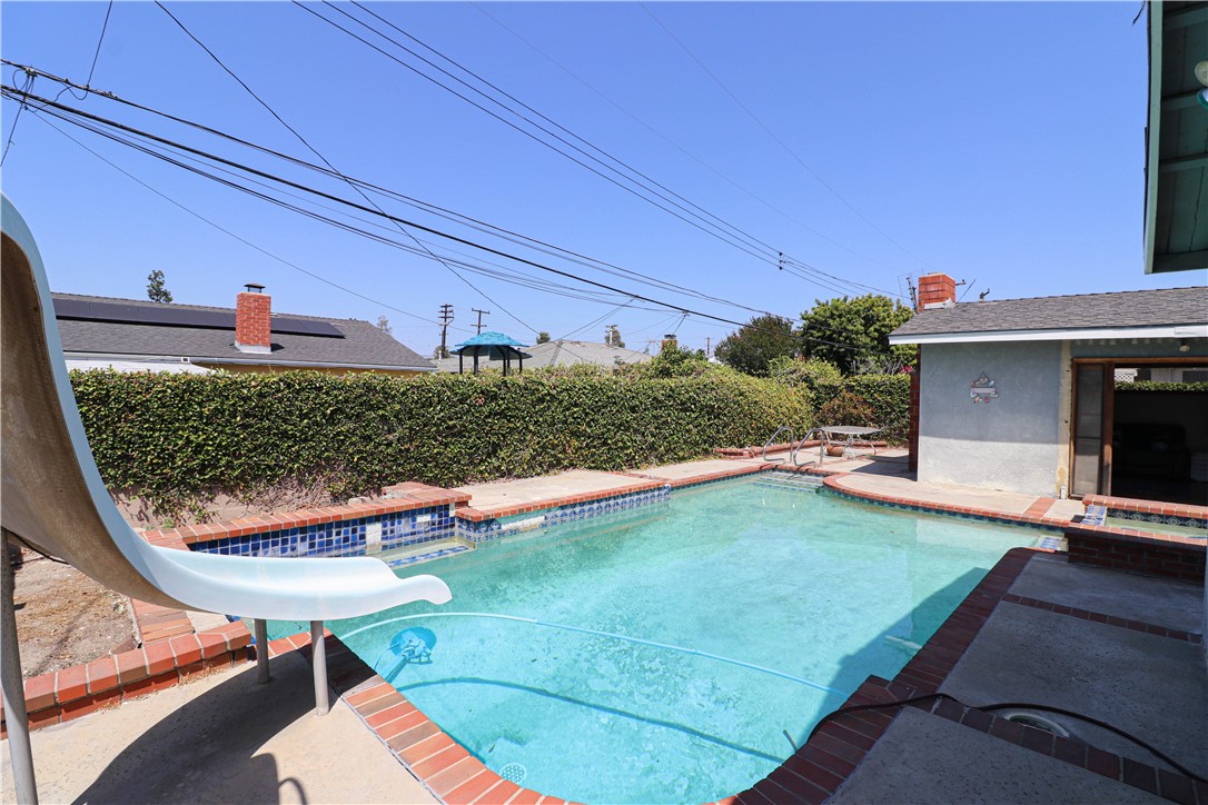 15947 Norcrest Drive Property Photo 19