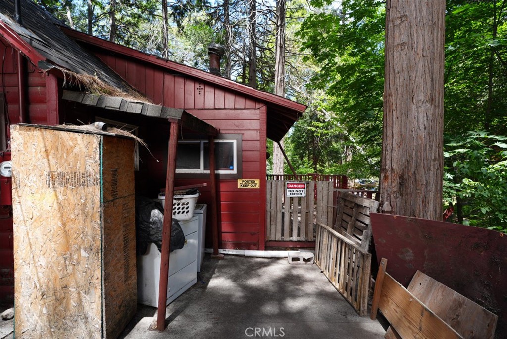 25020 Moon Drive Property Photo 5