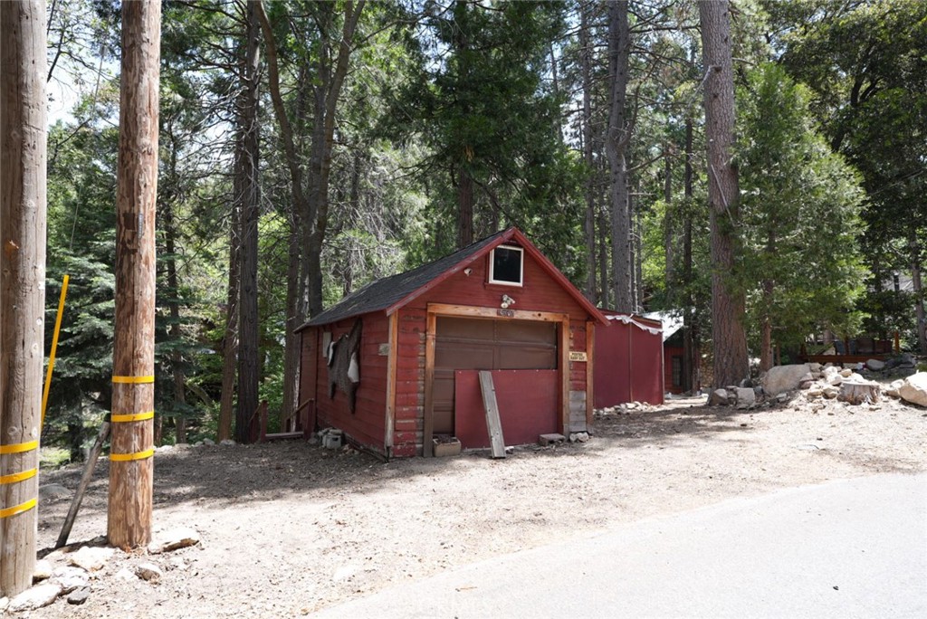 25020 Moon Drive Property Photo 6
