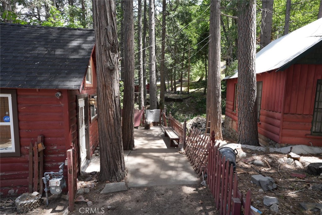 25020 Moon Drive Property Photo 7