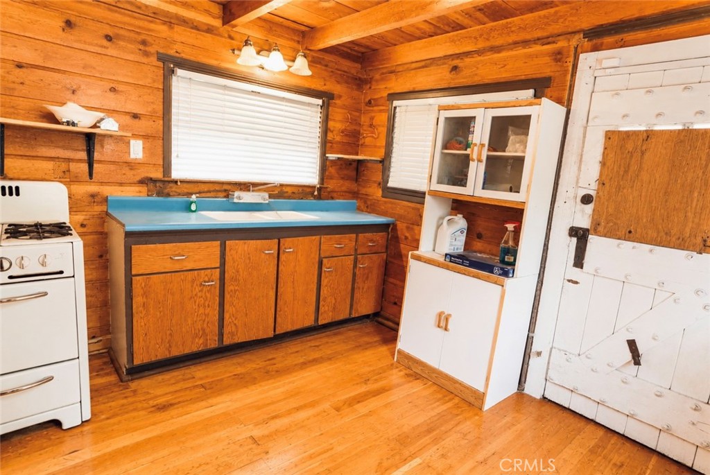 25020 Moon Drive Property Photo 11