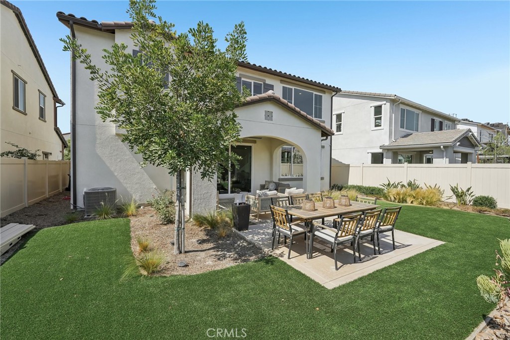 8596 Toyon Street Property Photo 6
