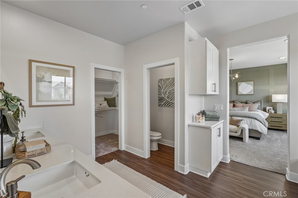 8596 Toyon Street Property Photo 11