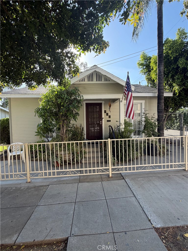 317 N Palm Property Photo 1
