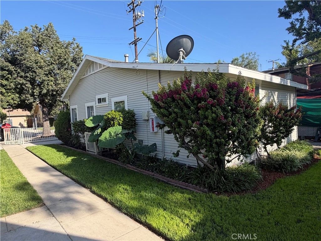 317 N Palm Property Photo 4