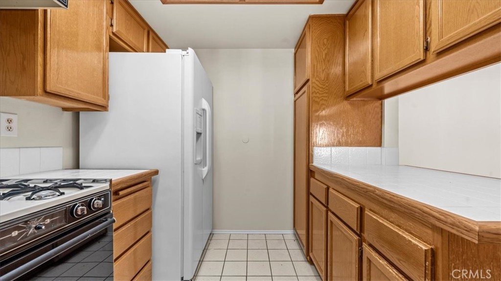 23506 Cambridge Road Property Photo 15
