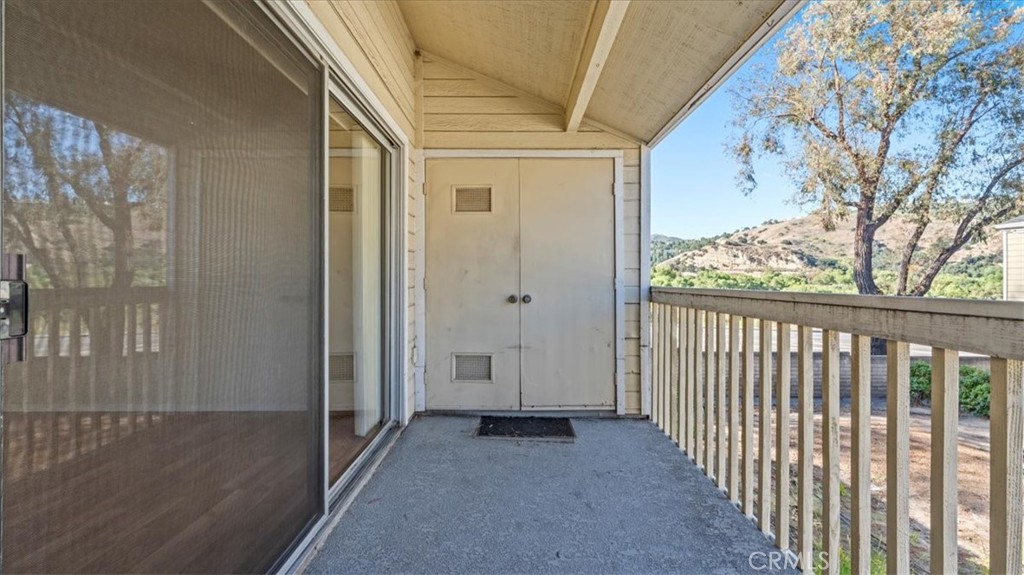 23506 Cambridge Road Property Photo 27