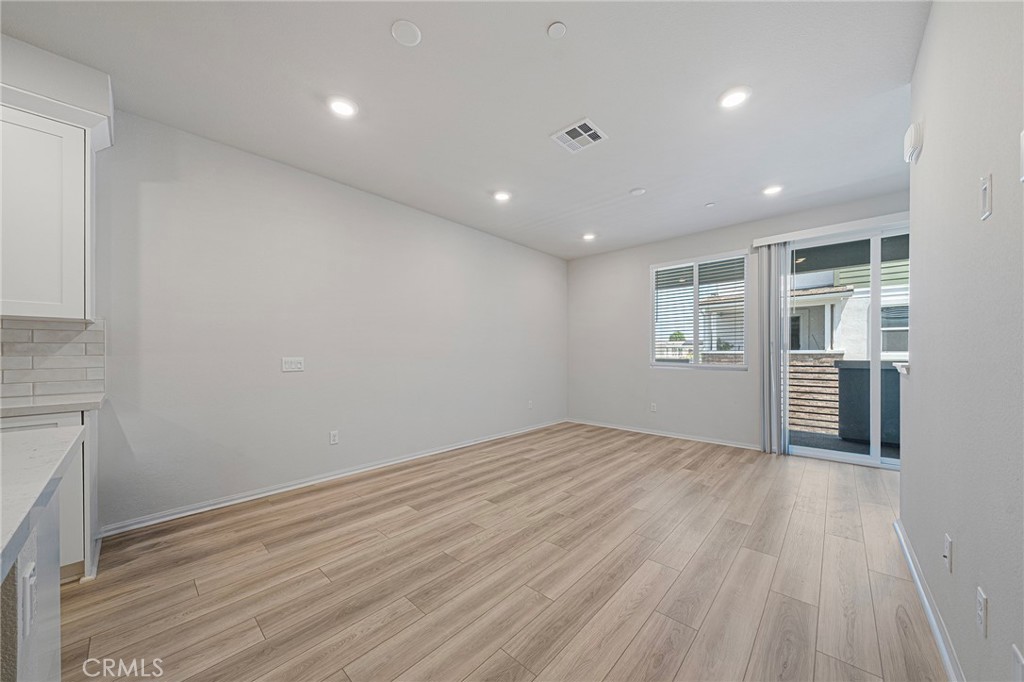 236 Lockhart Way Property Photo 10
