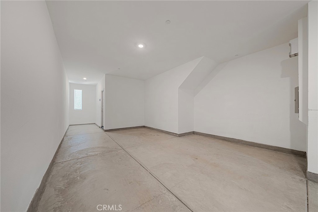 236 Lockhart Way Property Photo 31