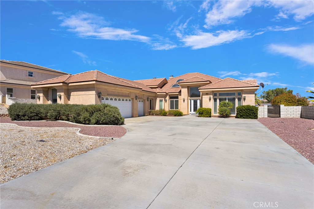 16233 Ridge View Drive Property Photo 4