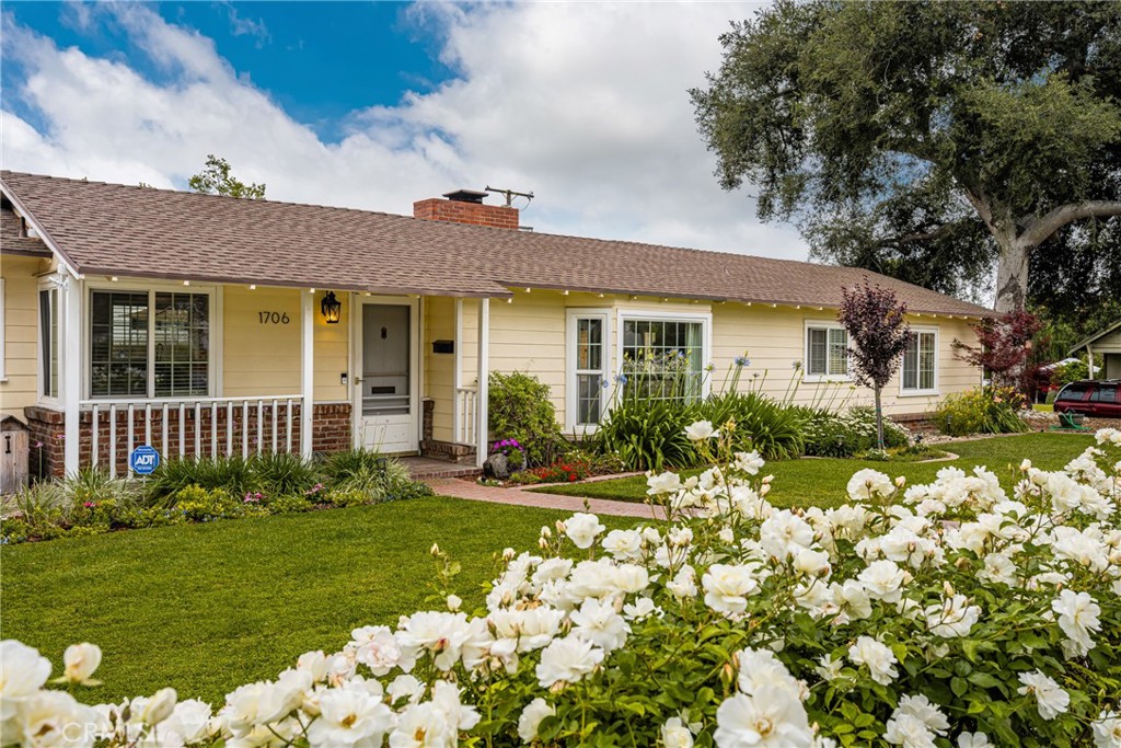 1706 Berkeley Property Photo 5