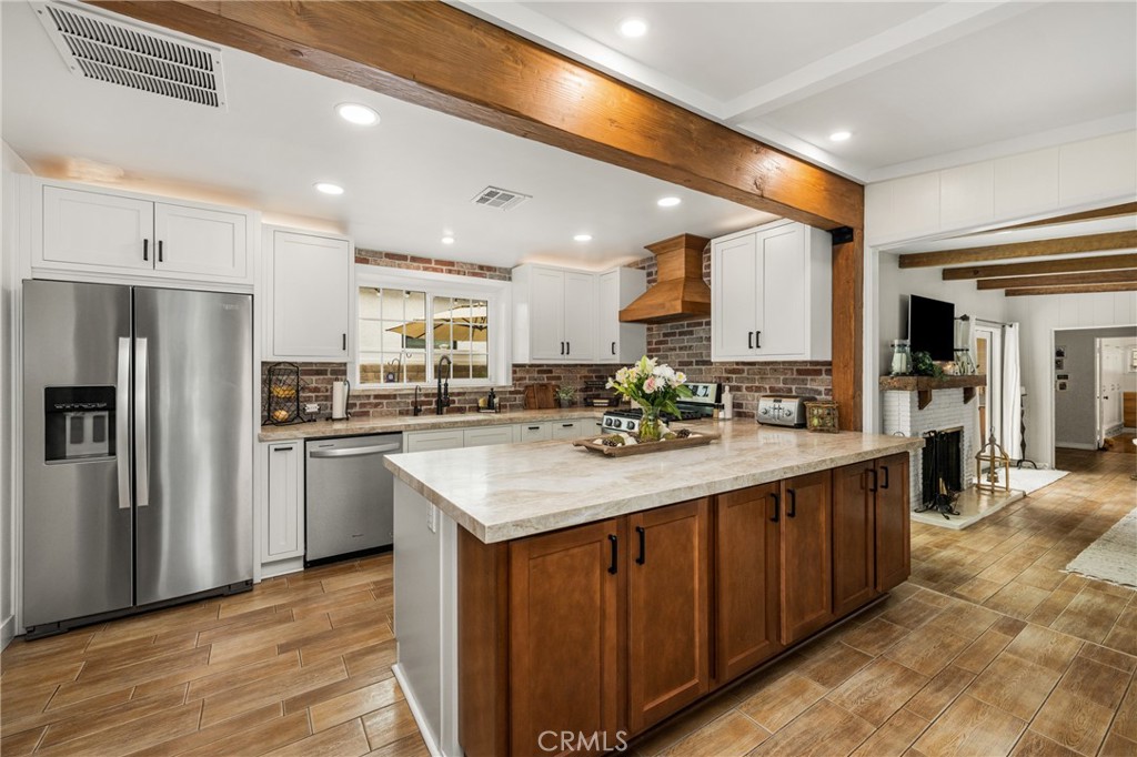 1706 Berkeley Property Photo 17