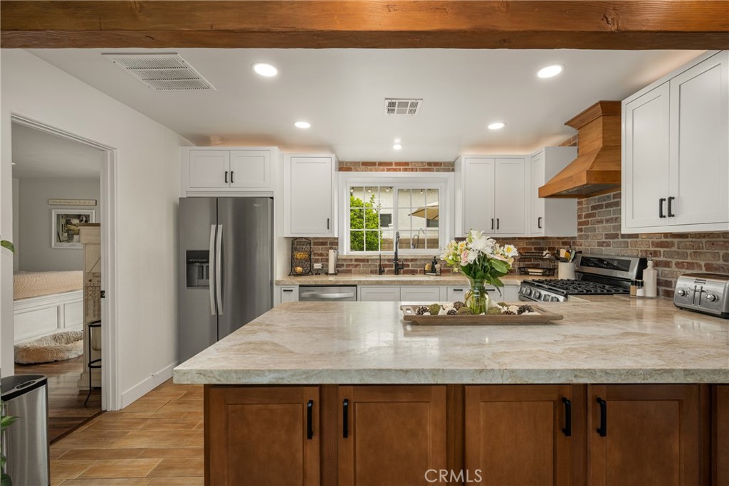 1706 Berkeley Property Photo 18