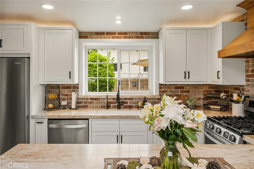 1706 Berkeley Property Photo 19
