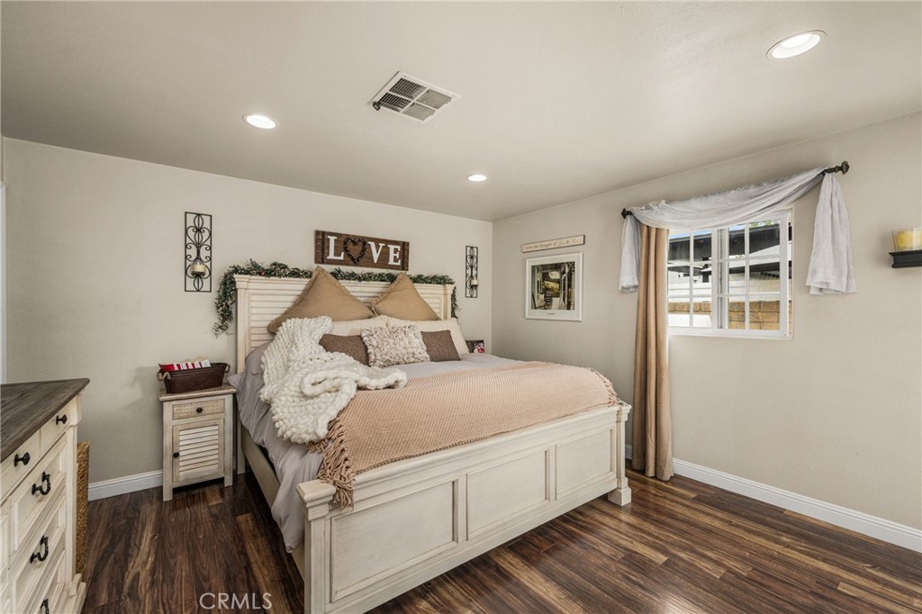 1706 Berkeley Property Photo 28
