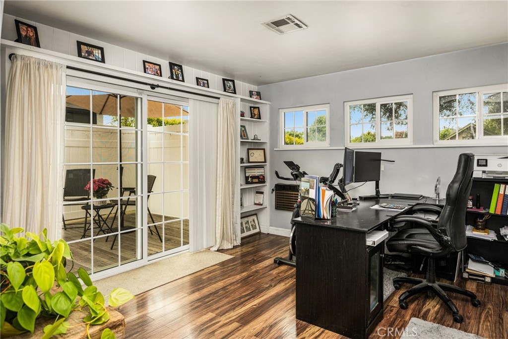 1706 Berkeley Property Photo 35