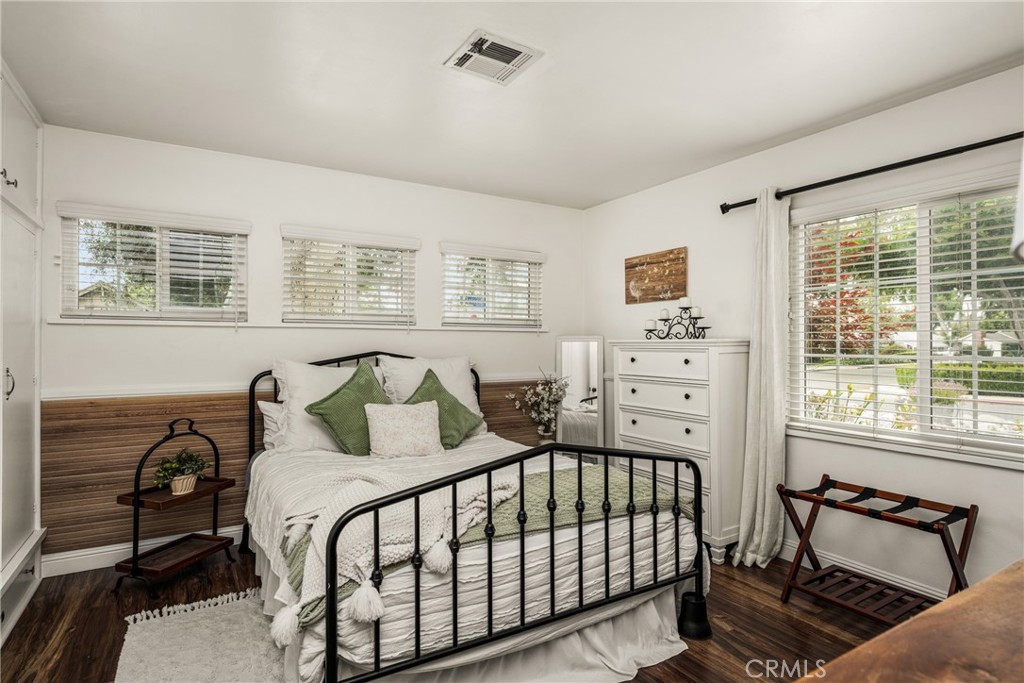 1706 Berkeley Property Photo 39